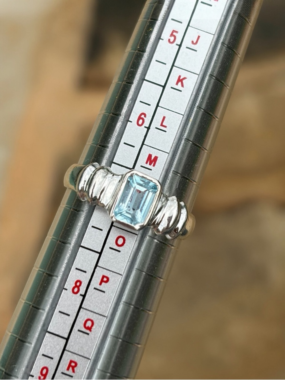 ✨Sky Blue Topaz Bezel Stacking Ring | 925 Sterling Silver | Size 7 ✨ - Picture 3 of 7